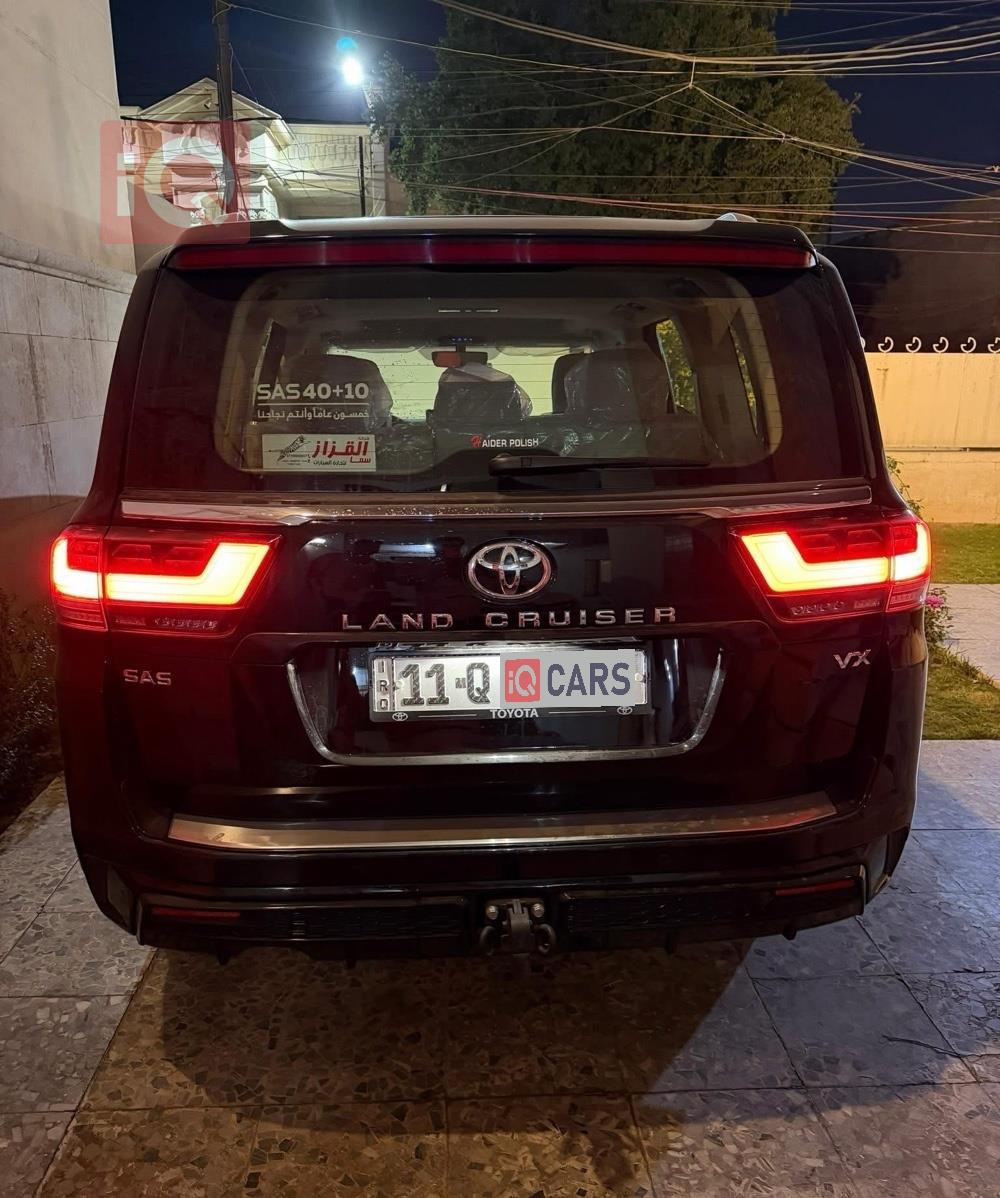 تۆیۆتا لاند کروزەر